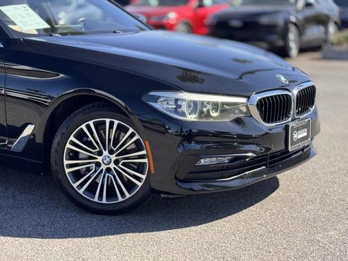 2018 BMW 530 530i