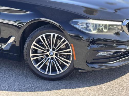 2018 BMW 530 530i