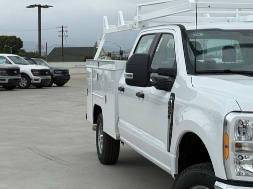 Oxford White 2026 Ford F-250 XL