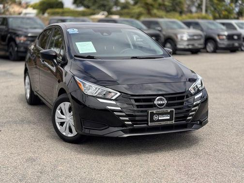 Super Black 2024 Nissan Versa 1.6 S
