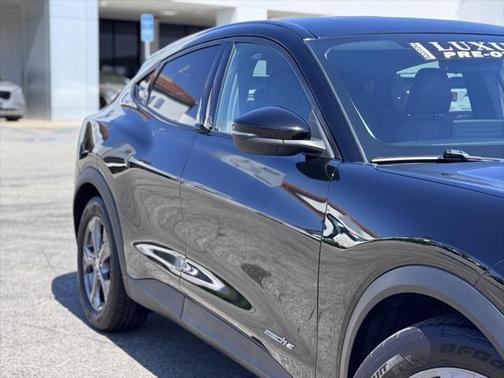 2022 Ford Mustang Mach-E Select