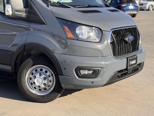 2025 Ford Transit-350 XLT