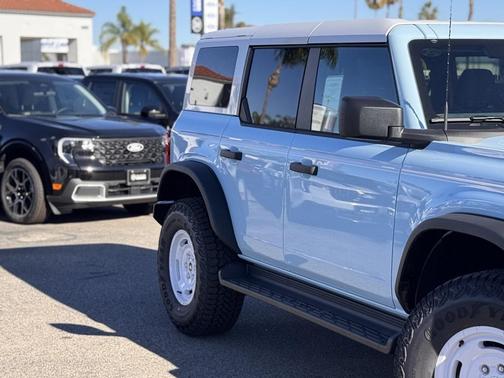 2025 Ford Bronco Heritage Edition