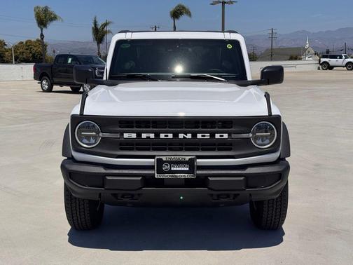 Oxford White 2026 Ford Bronco Big Bend