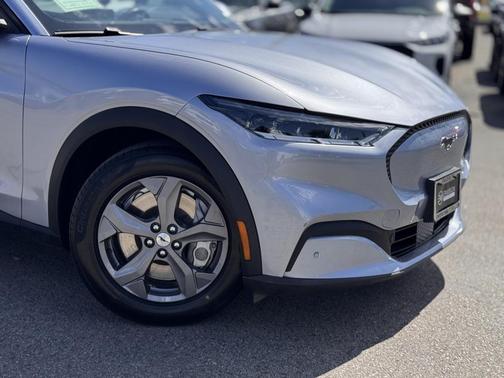 2022 Ford Mustang Mach-E Select