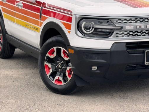 Oxford White 2025 Ford Bronco Sport Free Wheeling