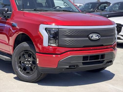 2025 Ford F-150 Lightning XLT