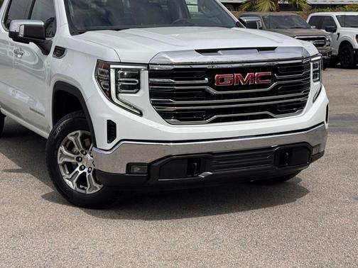 Summit White 2025 GMC Sierra 1500 SLT