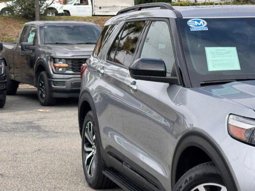 Iconic Silver Metallic 2022 Ford Explorer ST-Line