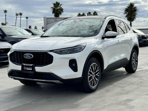 2025 Ford Escape PHEV SE