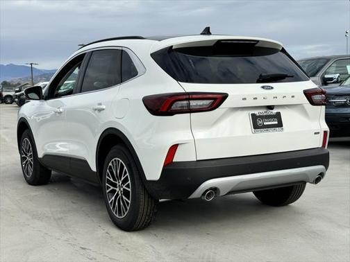 2025 Ford Escape PHEV SE