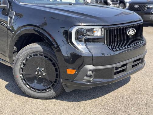 2025 Ford Maverick Lobo Standard
