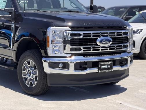 2025 Ford F-350 XLT