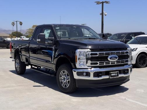 2025 Ford F-350 XLT