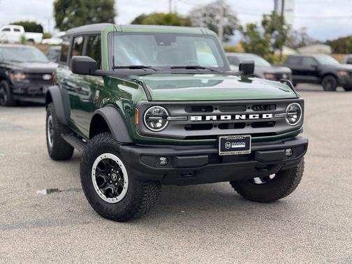 Eruption Green Metallic 2023 Ford Bronco Big Bend