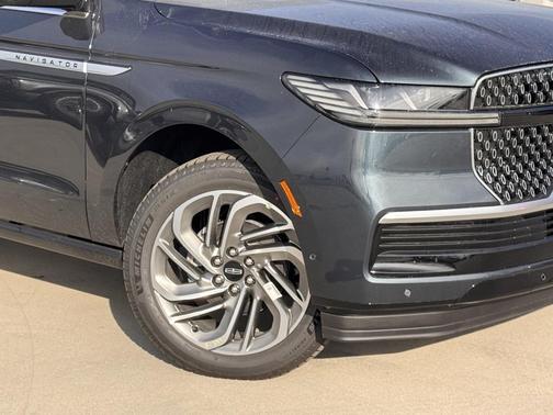 2025 Lincoln Navigator Reserve