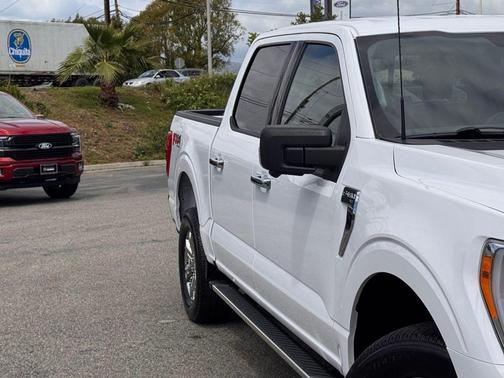 Oxford White 2022 Ford F-150 XLT