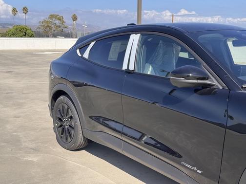 2025 Ford Mustang Mach-E Select