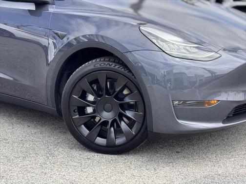 2022 Tesla Model Y Long Range Dual Motor All-Wheel Drive