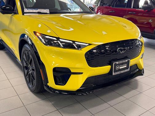 2025 Ford Mustang Mach-E Premium