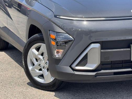 Ecotronic Gray Pearl 2024 Hyundai KONA SE