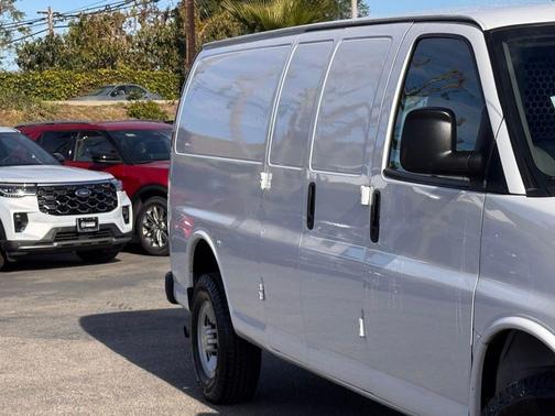 2021 Chevrolet Express 2500 RWD 2500 Extended Wheelbase WT