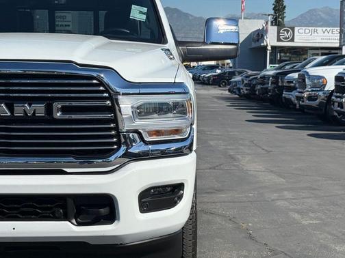 Bright White Clearcoat 2024 RAM 2500 Laramie Crew Cab 4x4 6'4' Box
