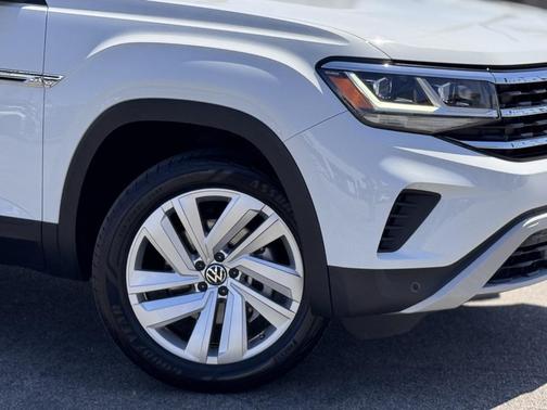 2023 Volkswagen Atlas Cross Sport 2.0T SE w/Technology