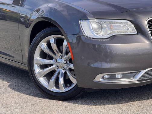 2019 Chrysler 300 Limited