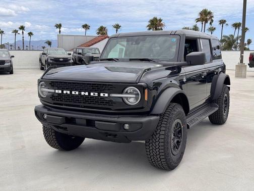 Shadow Black 2026 Ford Bronco Outer Banks