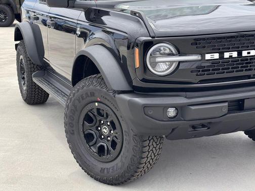 Shadow Black 2026 Ford Bronco Outer Banks