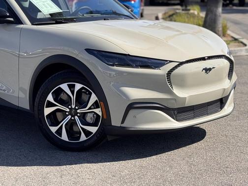 2025 Ford Mustang Mach-E Select
