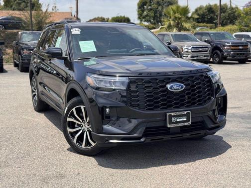Agate Black Metallic 2026 Ford Explorer ST-Line