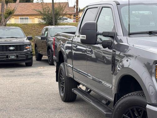 Carbonized Gray Metallic 2022 Ford F-250 Lariat