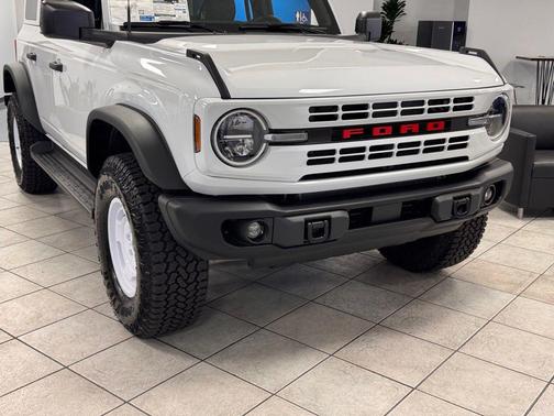 Oxford White 2026 Ford Bronco Heritage Edition