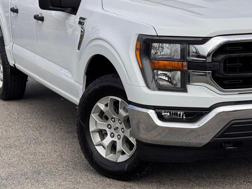 Oxford White 2023 Ford F-150 XLT