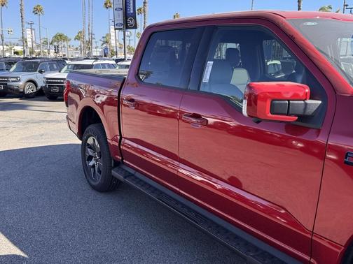2025 Ford F-150 Lightning LARIAT