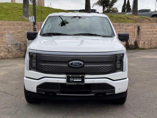 Oxford White 2023 Ford F-150 Lightning XLT