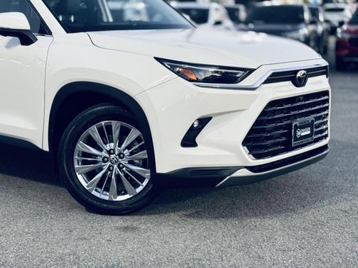 2024 Toyota Grand Highlander Platinum