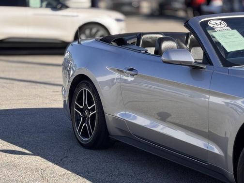 2022 Ford Mustang EcoBoost Premium