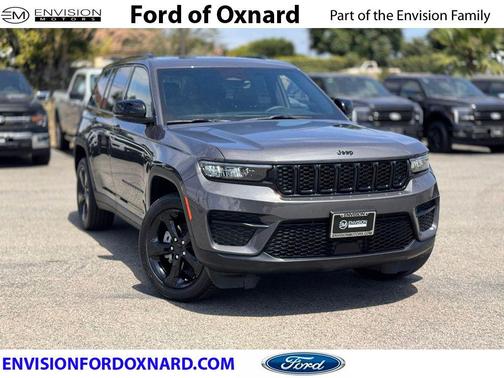 Baltic Gray Metallic Clearcoat 2025 Jeep Grand Cherokee Altitude