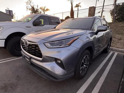 2021 Toyota Highlander Hybrid XLE