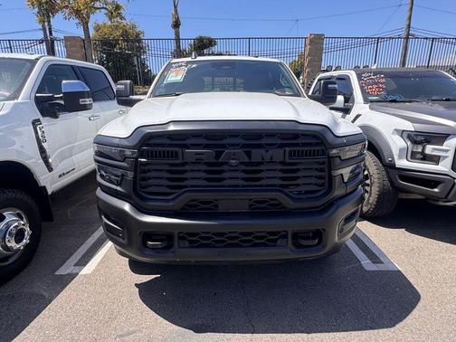 Bright White Clearcoat 2025 RAM 3500 Tradesman Crew Cab 4x4 8' Box