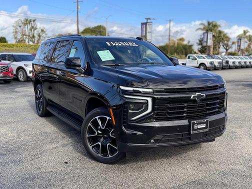 2025 Chevrolet Suburban RST