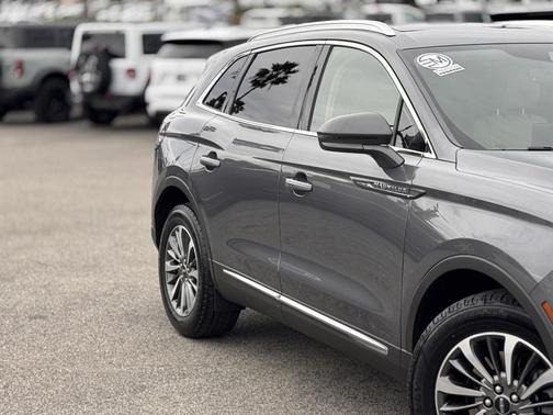 2022 Lincoln Nautilus Standard