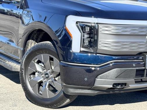 2023 Ford F-150 Lightning LARIAT