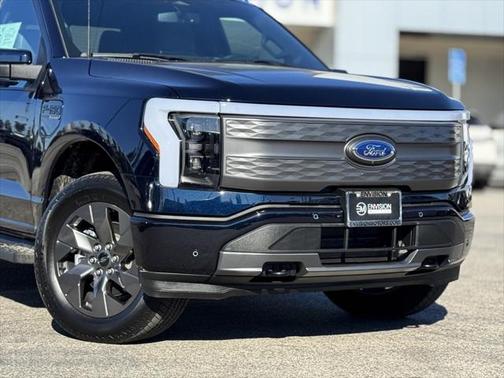 2023 Ford F-150 Lightning LARIAT