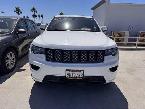 Bright White Clearcoat 2017 Jeep Grand Cherokee Altitude