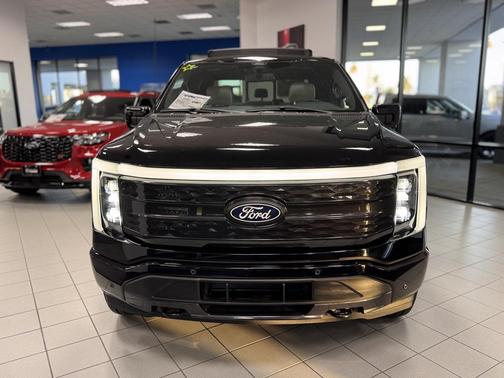 2024 Ford F-150 Lightning Platinum