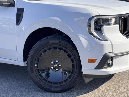 2025 Ford Maverick Lobo Standard